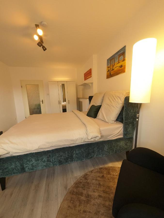 Gemuetliche Zimmer Im Herzen Der Stadt Em-Apartments Deutschland Билефелд Екстериор снимка